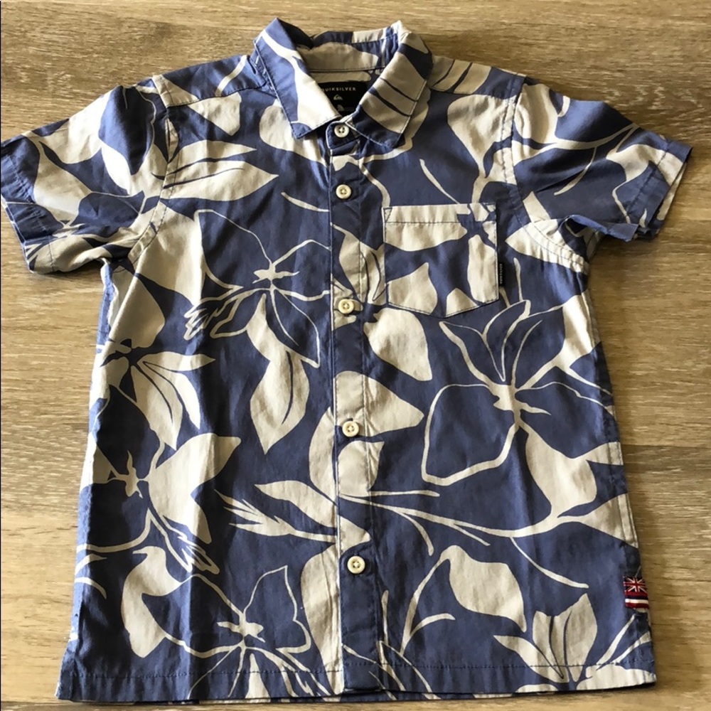 🆕 Boys Quiksilver Button Down Shirt